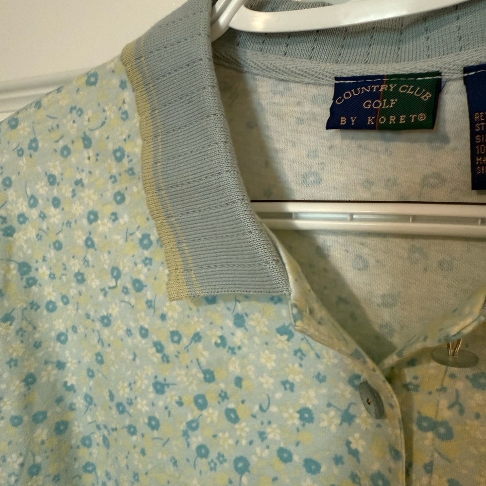 Vintage Koret Country Club Golf Polo with Blue and Yellow flowers - Picture 3 of 9